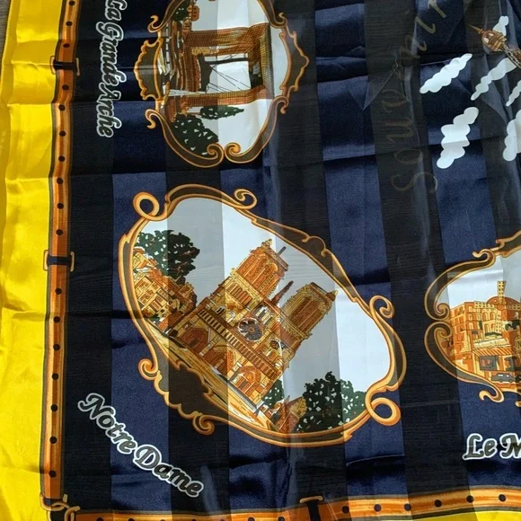 Scarf from Paris - Picture 3 of 9